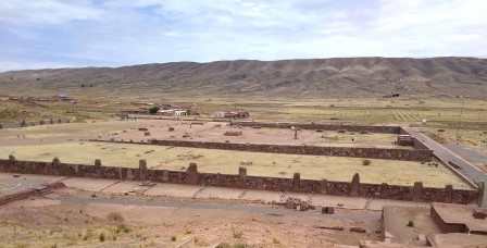 Tiwanaku : le temple de Kantatallita, le monde terrestre Tiwanaku : le temple de Kantatallita, le monde terrestre