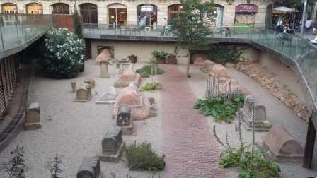 Barcino, plaça de la Vila de Madrid, Vía sepulcral romana, juin 2016