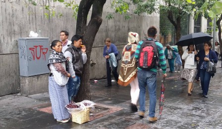 Vendeuse de cerises, Quito, décembre 2016