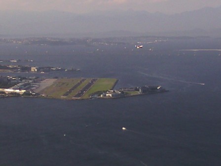 L'aéroport Santos-Dumont et l'île de Villegaignon, février 2016